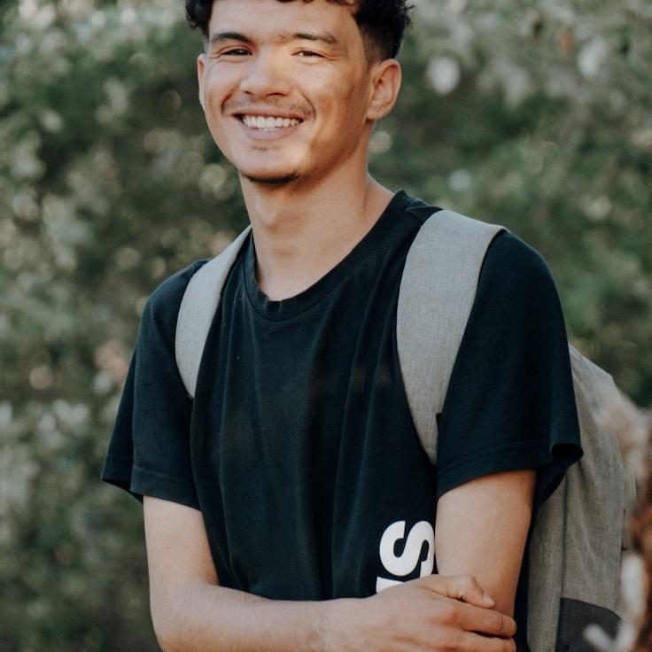 Portrait of Mira Santos, community mentor and Italian cuisine specialist